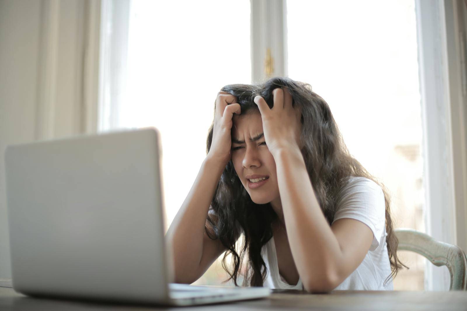 15 Warning Signs of a Bad Web Developer: How to Avoid Costly Mistakes | Haketi 15 Warning Signs of a Bad Web Developer: How to Avoid Costly Mistakes